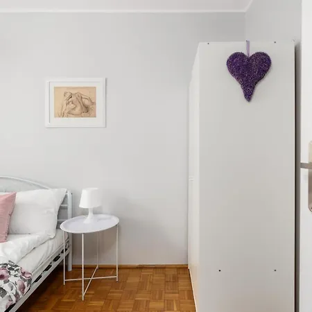 Floriana Stablewskiego By Renters Apartment